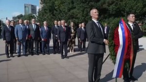 В Чанчуне Вячеслав Володин возложил венок и цветы к Мемориалу советским летчикам-освободителям