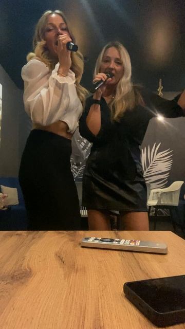 моя подруга) всю жизнь нам говорят, что мы сестры смотреть онлайн