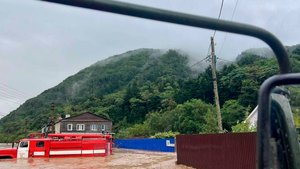 Реки затопили поселки, разрушили мосты и снесли автодороги на Сахалине