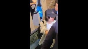 250827 Вылет из международного аэропорта Кимпхо Минни