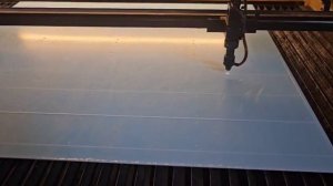 Лазерная резка детали крышка, оргстекло белого цвета , толщина 3мм.