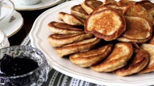 Десертные оладьи с кабачком на пшеничной закваске