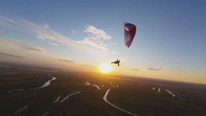 Полет на параплане в Барнауле на закате