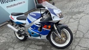 SUZUKI GSX-R750