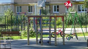 Димитроградские коммунальщики проверяют детские площадки и футбольные ворота