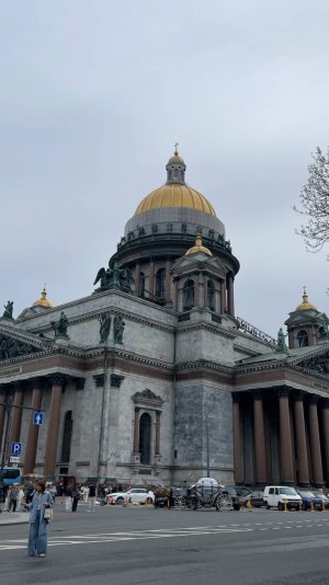 Санкт-Петербург. Исаакиевский собор - самый большой и известный храм Санкт-Петербурга. Путешествия.