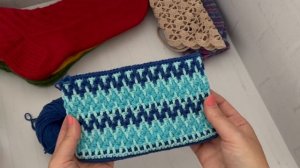 Успела связать носки ))