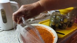 Собрала баклажаны и приготовила,
Салат из жареных баклажан на зиму.