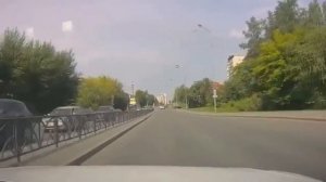 Дураки на машинах или просто видео о том, как не стоит ездить за рулем. ДТП и аварии на дорогах