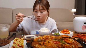 🔥🍲 Мукбанг и Mukbang: Острый суп из морепродуктов 🔥 (9 видов морепродуктов) КОРЕЙСКАЯ КУХНЯ ASMR