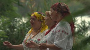 Трио Александры Саенко, Виктории Доценко и Зинаиды Оздровской: «Калына-малына, чом нэ росцвитаешь»