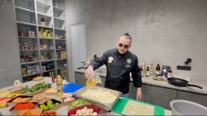 Как правильно приготовить рис для роллов с продукцией от Midori: Шеф-повар Виктор Высоцкий