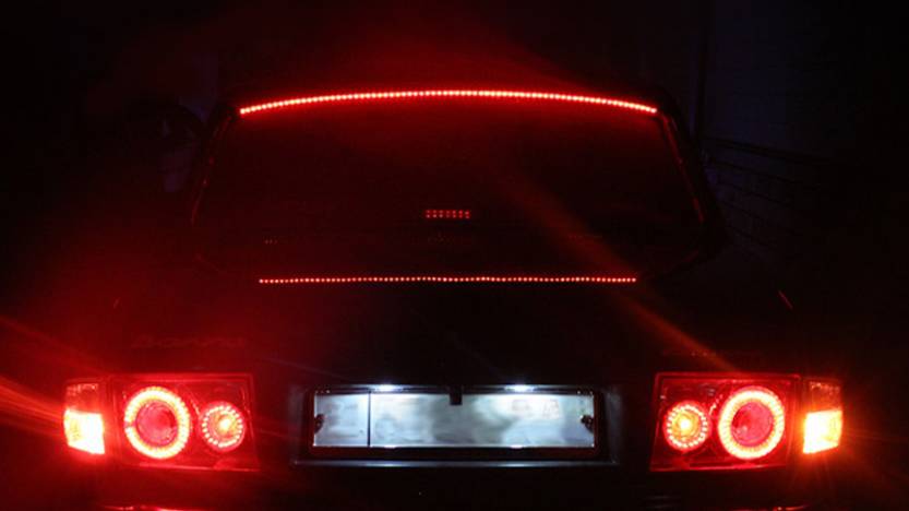 Динамический стоп-сигнал с бегущим поворотником смотреть онлайн