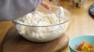«На кухне с „Мария-Ра”»: готовим манные биточки и творожную запеканку