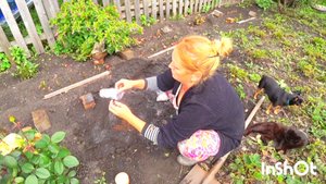 Деревенский день в простой семье,жизнь на земле это всегда труд