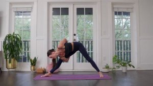 45 Min Intermediate Yoga Flow： Arm Balances, Binds, & Inversions