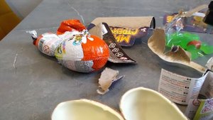 Распаковка игрушек. Киндеры и Мини стрейчеры.