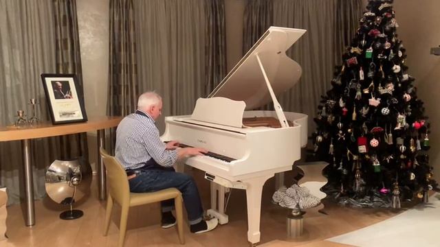 В Новый год смотреть онлайн