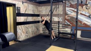 Горизонтальные подтягивания на низких кольцах|Ring row
