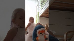 мой 1 клип. ставьте лайки и подписки