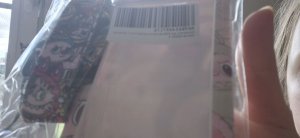 распаковка бейджика лабубу