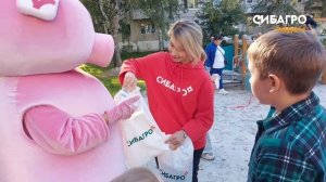 Создаем счастливое детство: в поселке Молодежный при поддержке «Сибагро» открылась детская площадка