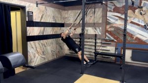 Подтягивания на низких кольцах к лицу|Ring face pull