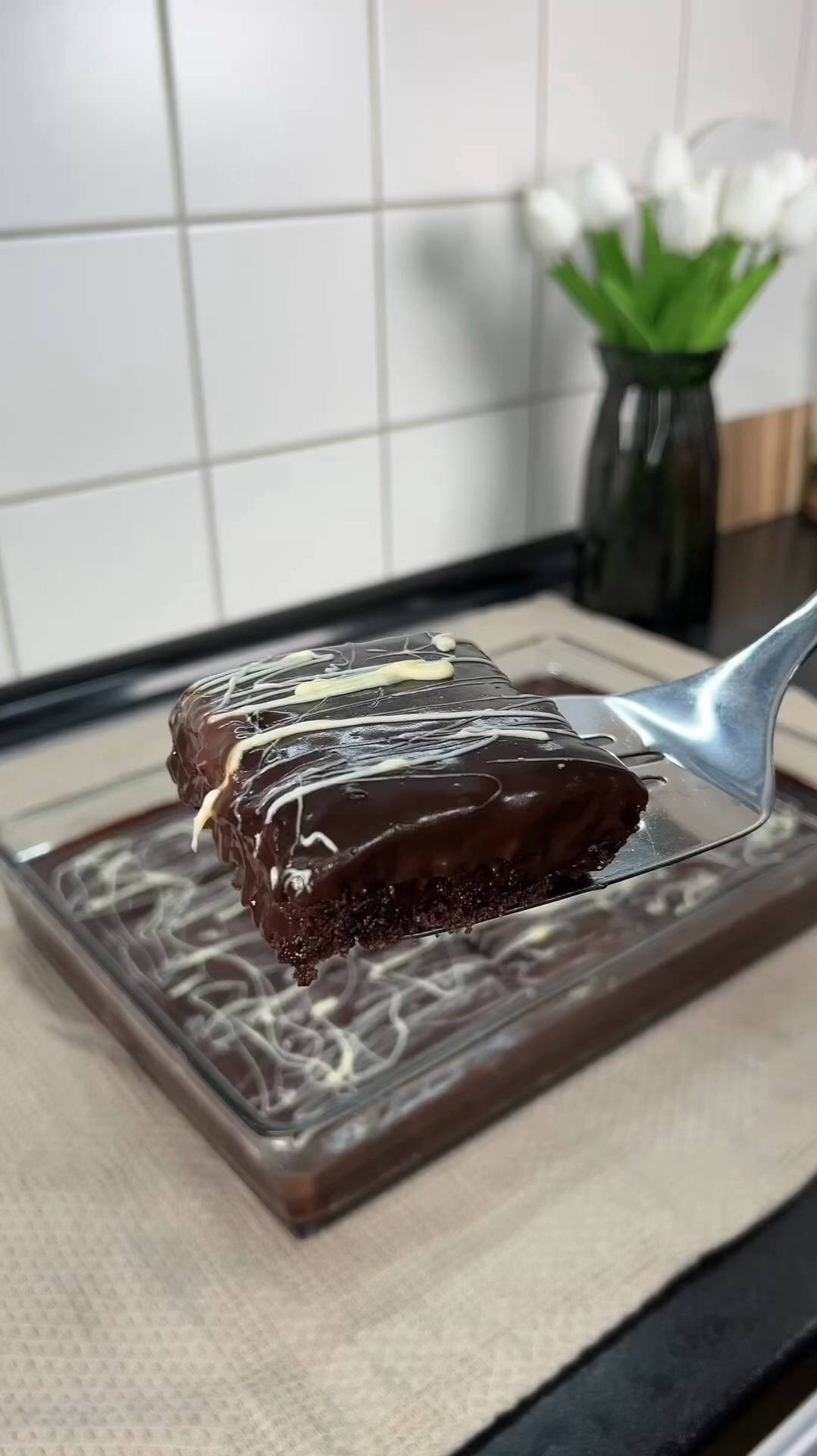 Простой шоколадный торт смотреть онлайн