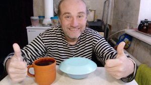 завтрак с Рыжулей. заставляю его мыть лапки. мукбанг. обжор. еда на камеру. диета. шизофрения.