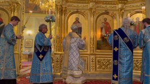 МИТРОПОЛИТ ИГНАТИЙ СОВЕРШИЛ ВСЕНОЩНОЕ БДЕНИЕ С ЧИНОМ ПОГРЕБЕНИЯ БОЖИЕЙ МАТЕРИ В ПОКРОВСКОМ СОБОРЕ