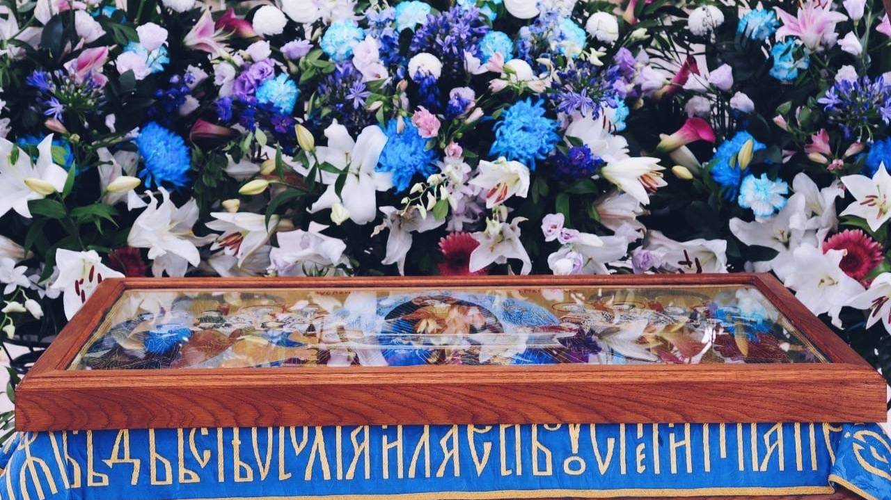 Поздняя Божественная Литургия. Успение Пресвятой Владычицы нашей Богородицы и Приснодевы Марии. смотреть онлайн