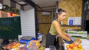 РЕММЕР  ЯЛТА ИНЖИР ВИНОГРАД И  МЕСТНАЯ  КРАСАВИЦА  НИКА !!!