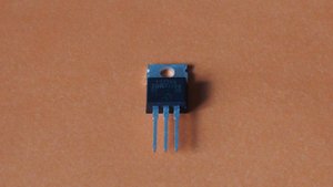 Стабилизатор напряжения с MOSFET транзистором.