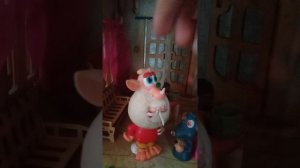 пчела зомби 🧟 🐝у бубы дома летает