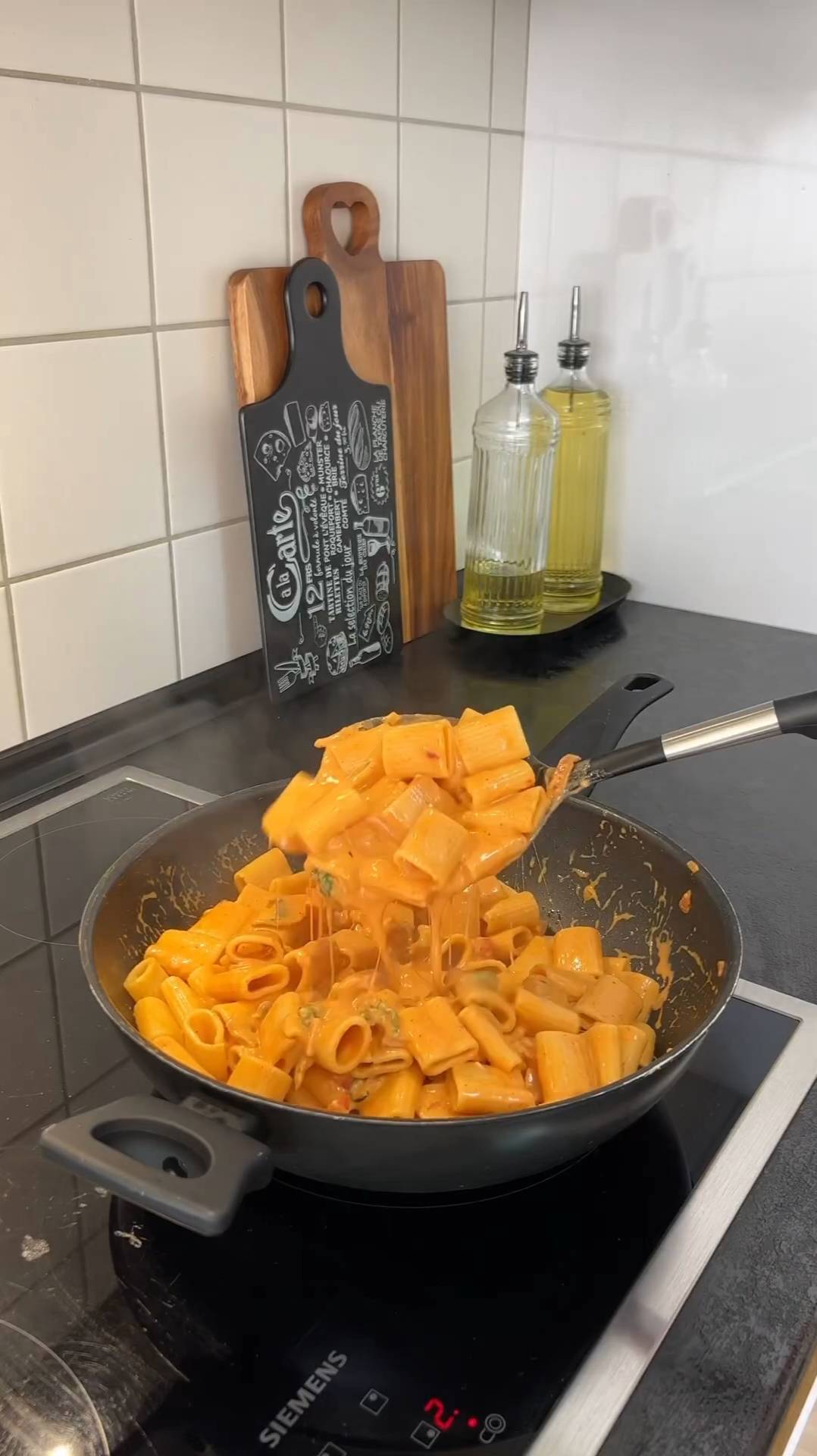 Макароны в соусе по-итальянски смотреть онлайн