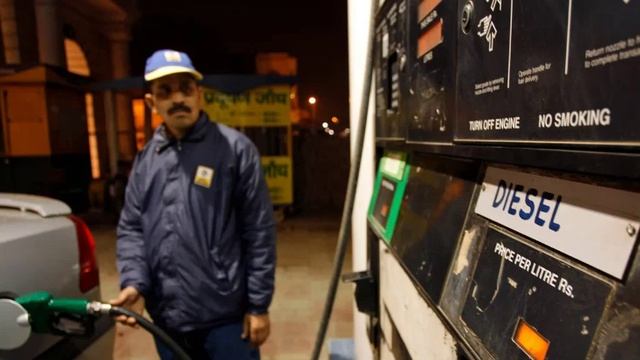 В администрации Трампа удивились решению Индии не отказываться от газа из РФ. смотреть онлайн