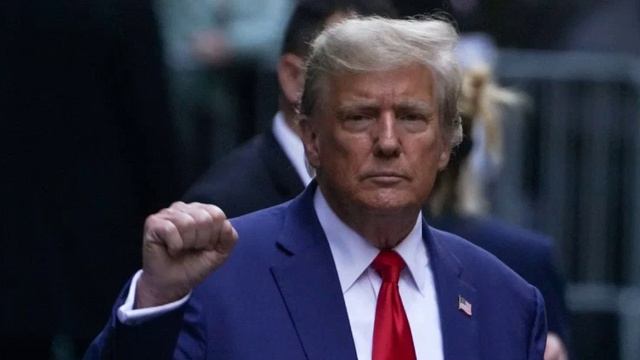 Трамп заявил о возможности «экономической войны» с Россией. смотреть онлайн