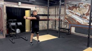 Ротация корпуса стоя с резиной на прямых руках|Banded thoracic rotation