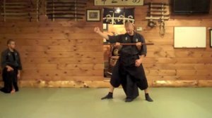 Жёсткая техника Кукисин-рю - Кёкэцу кудаки