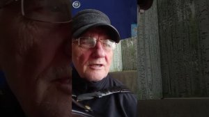 За белым окном