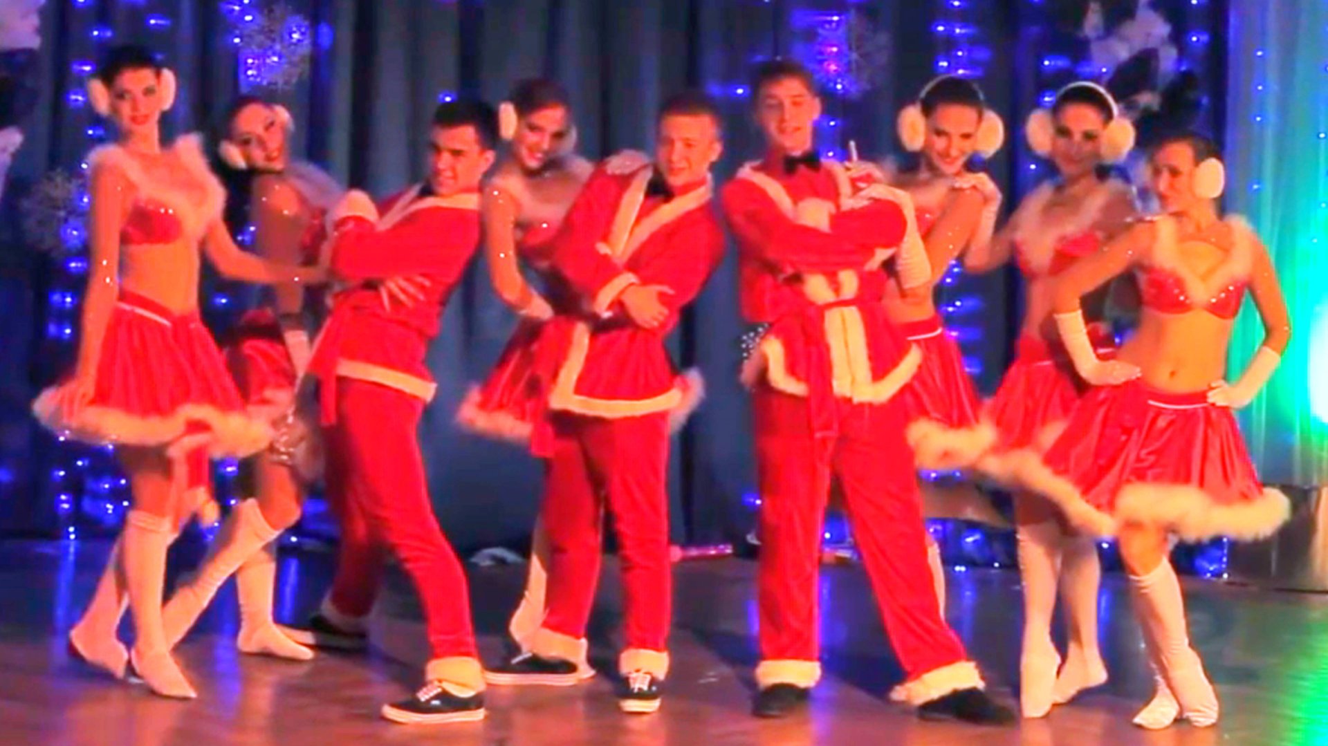 Новогодний танец.Студия танца Феерия смотреть онлайн