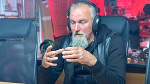 Замена реле-регулятора на Harley-Davidson Electra Glide. Программа «Байки про байки».