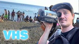 VHS камера в 2025: Пляжный отдых как в 90-е. Съемки в аналоговом качестве!