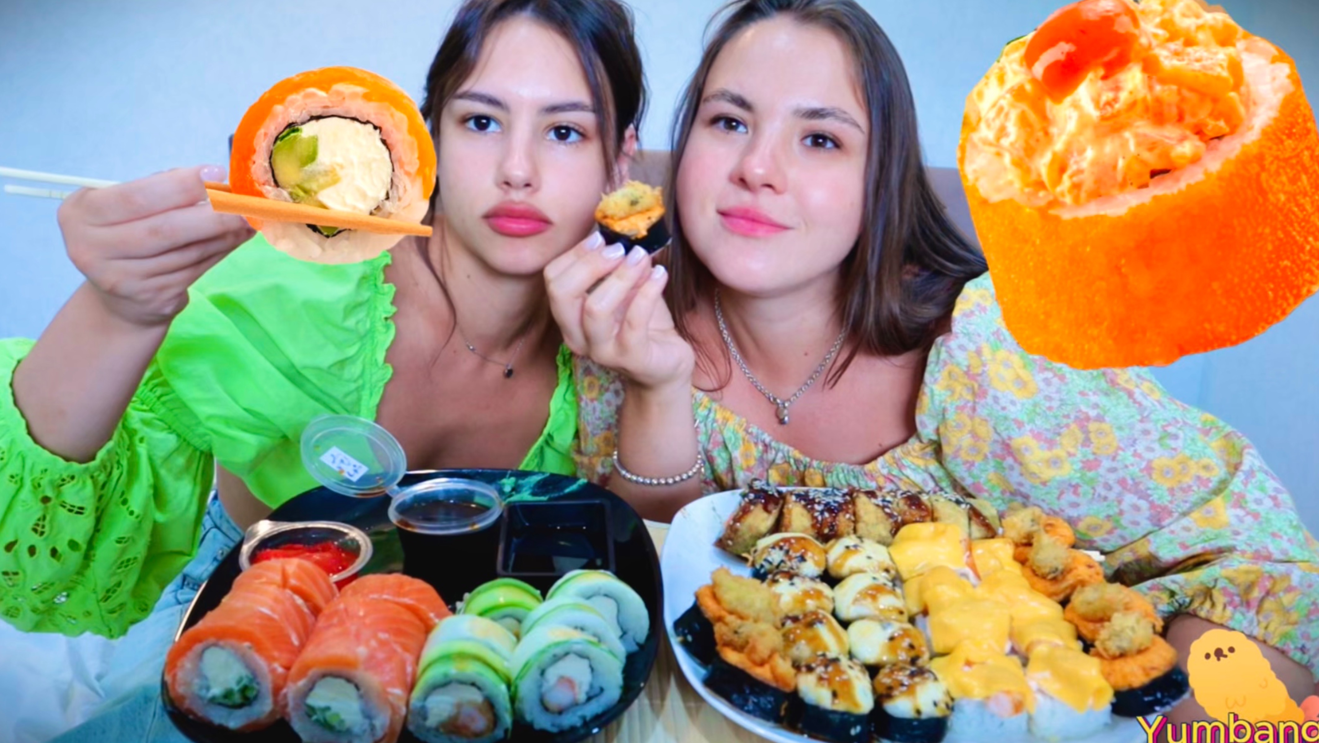 МУКБАНГ едим огромные роллы с сестрой 2 кг роллов mukbang not asmr sushi