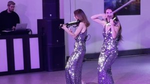 Кукла колдуна - дуэт скрипачек СимфоДевы, презентация автомобиля