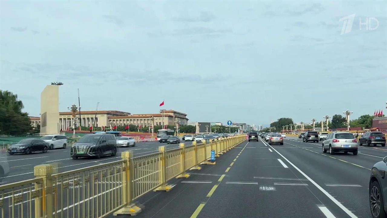 Юрий Ушаков рассказал подробности предстоящего визита президента России в Китай