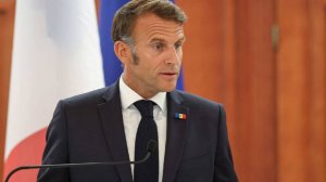 Заявления Макрона о России назвали выходящими за рамки приличия