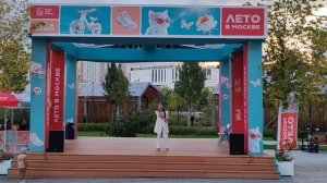 Школьная пора поёт Надирова Алиса