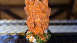 Вкусное и аппетитное блюдо из свинины с овощами, приготовленное в тандыре.