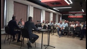 В Заречном народные избранники получили «Рабочие тетради депутата»